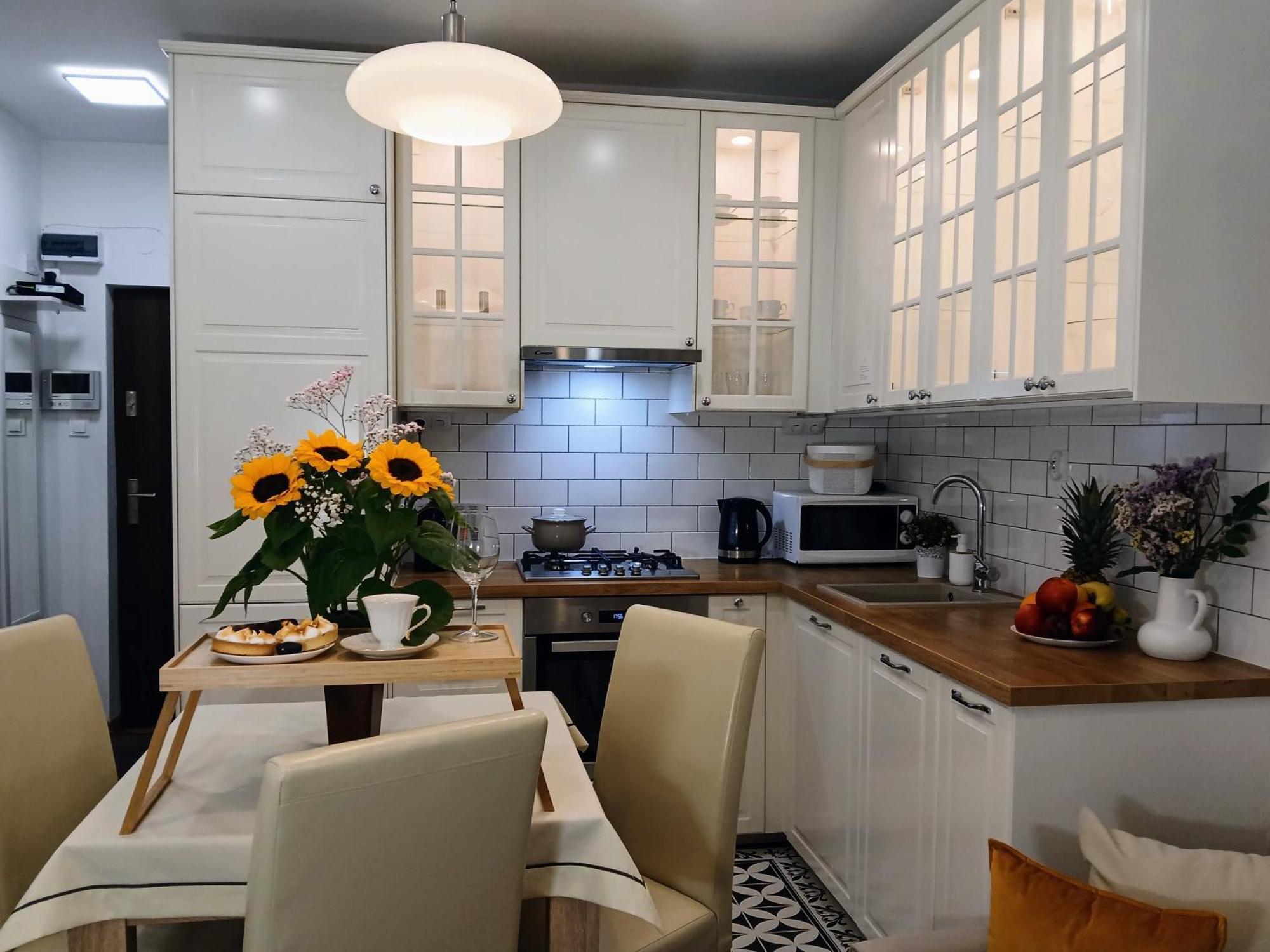 Apartament Downtown Elegant & Sunny Near Metro Station